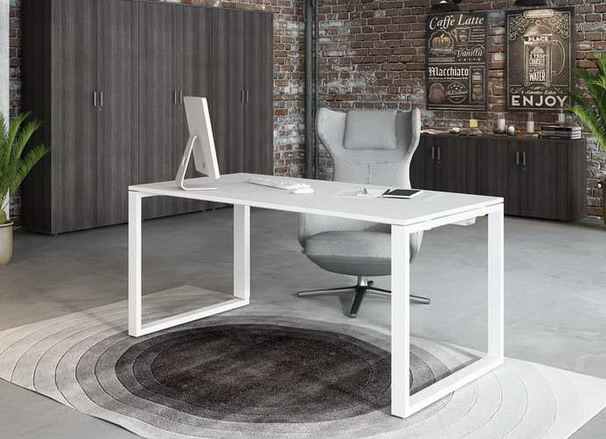mesa blanca de madera melamina